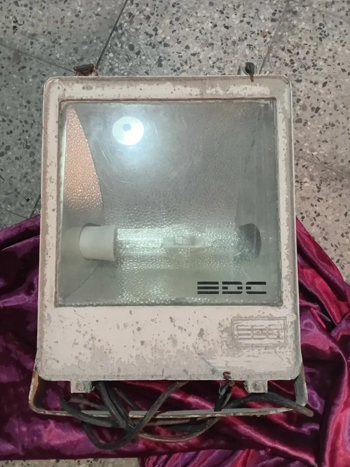 پرژکتور نورافکن بزرگ سالم.آچار چرخ کامیون تایوانی|قطعات یدکی و لوازم جانبی|زنجان, |دیوار