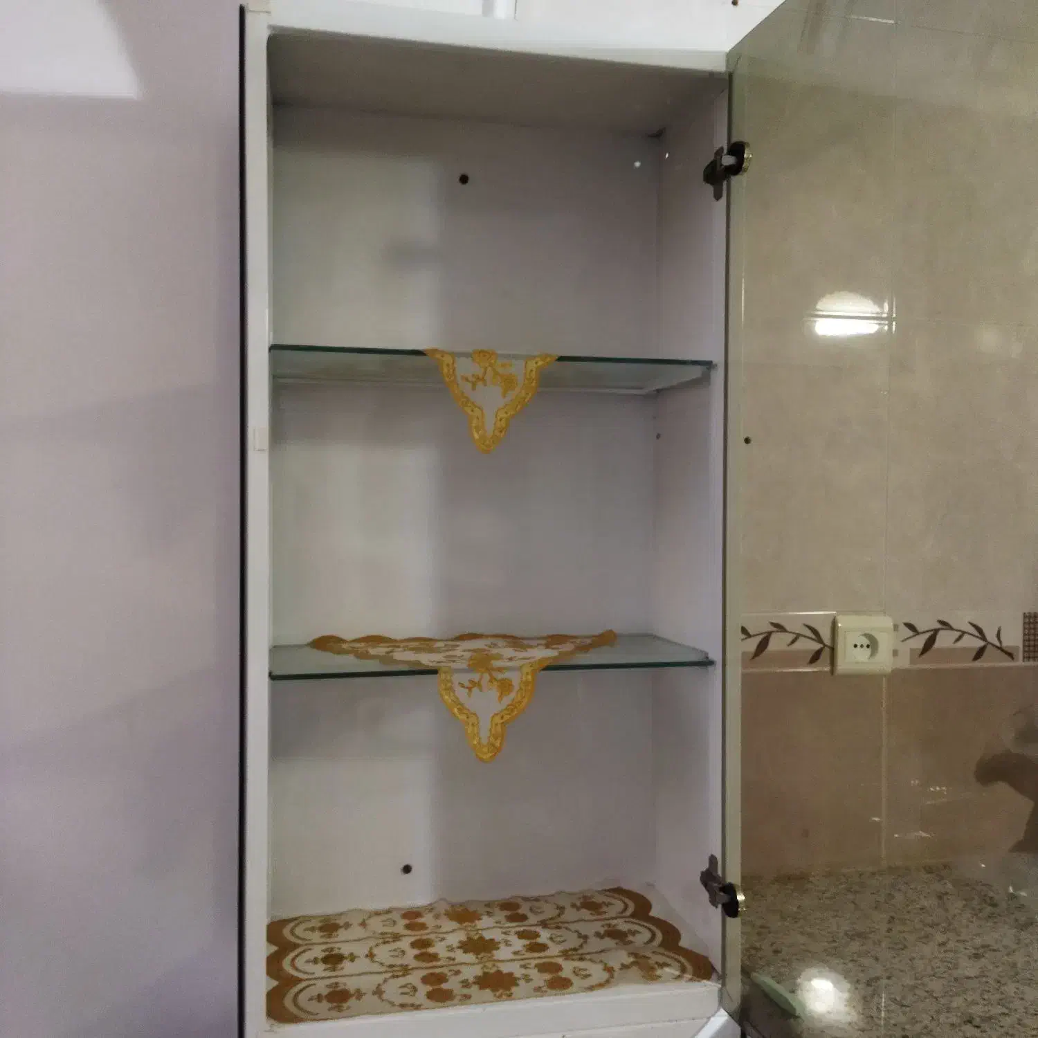 بوفه شیشه ای سالم|بوفه، ویترین، کنسول|علیآباد کتول, |دیوار