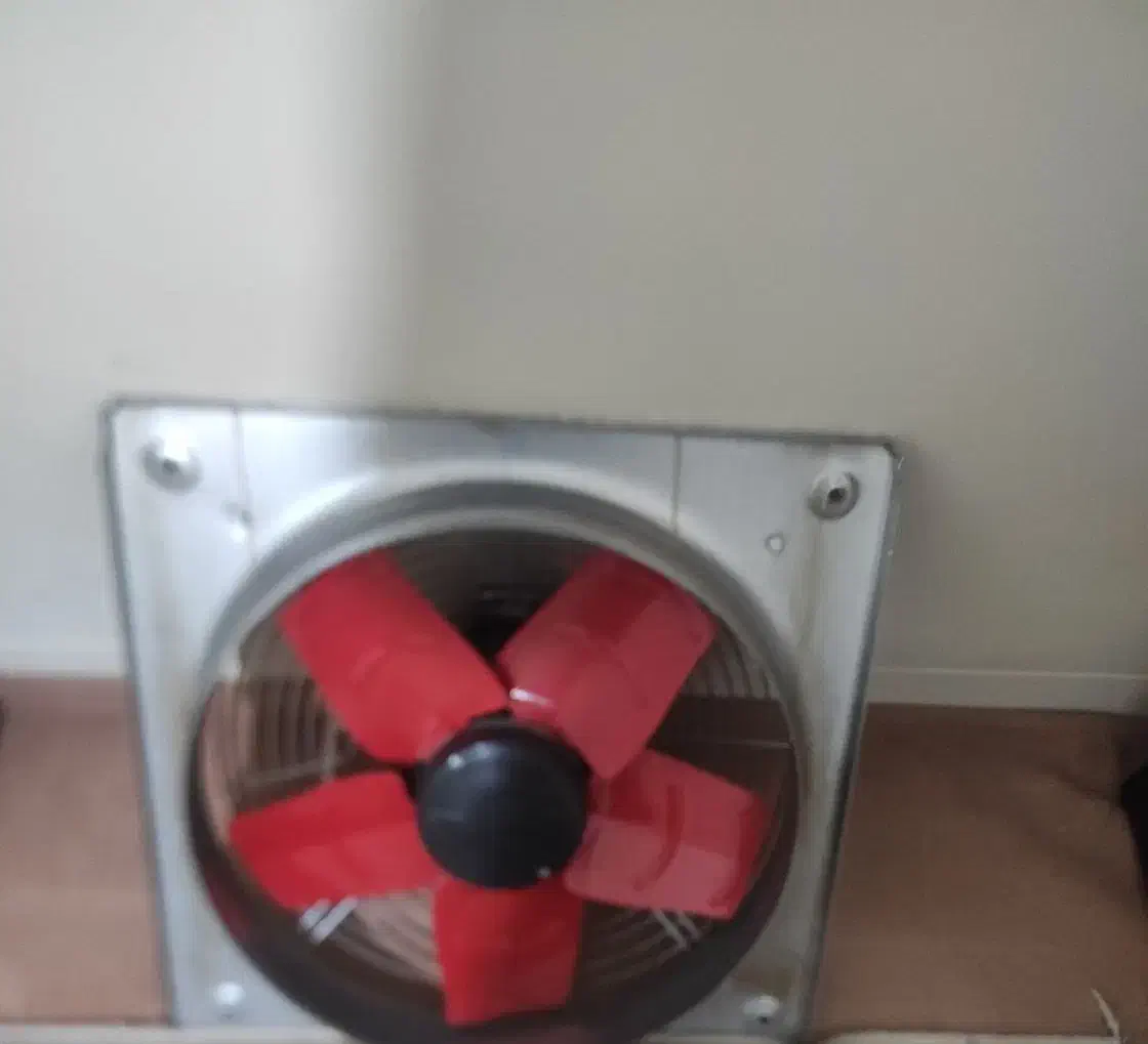 دو عدد هواکش 50x50 در حد نو|پنکه و تصفیهکنندهٔ هوا|آفتاب, |دیوار