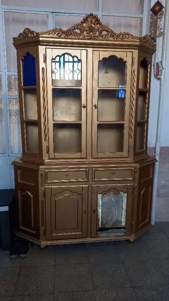 بوفه رنگ طلایی|بوفه، ویترین، کنسول|یزد, |دیوار