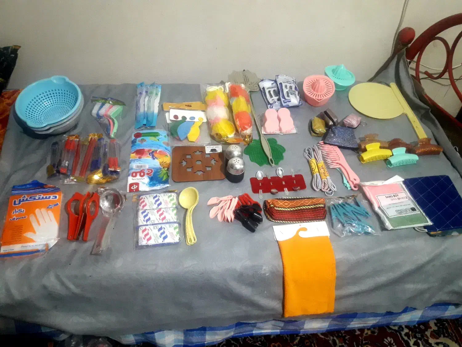 خرد ریز منزل|ظروف نگهدارنده، پلاستیکی، یک‌بارمصرف|ساوه, |دیوار