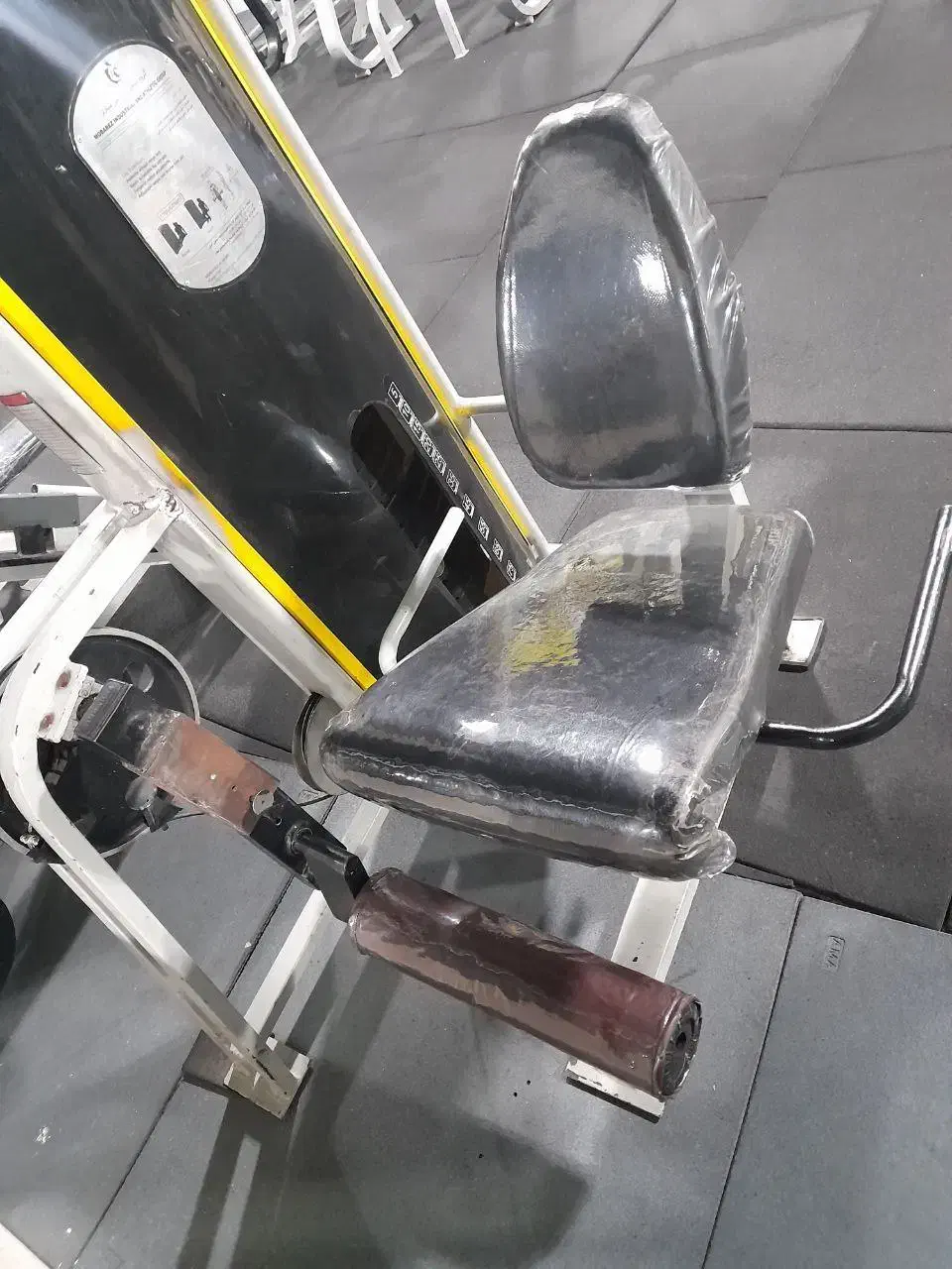 دستکاه جلوران بدنسازی|تجهیزات ورزشی|تربت جام, تیپ ۳۸ زرهی تربت جام|دیوار