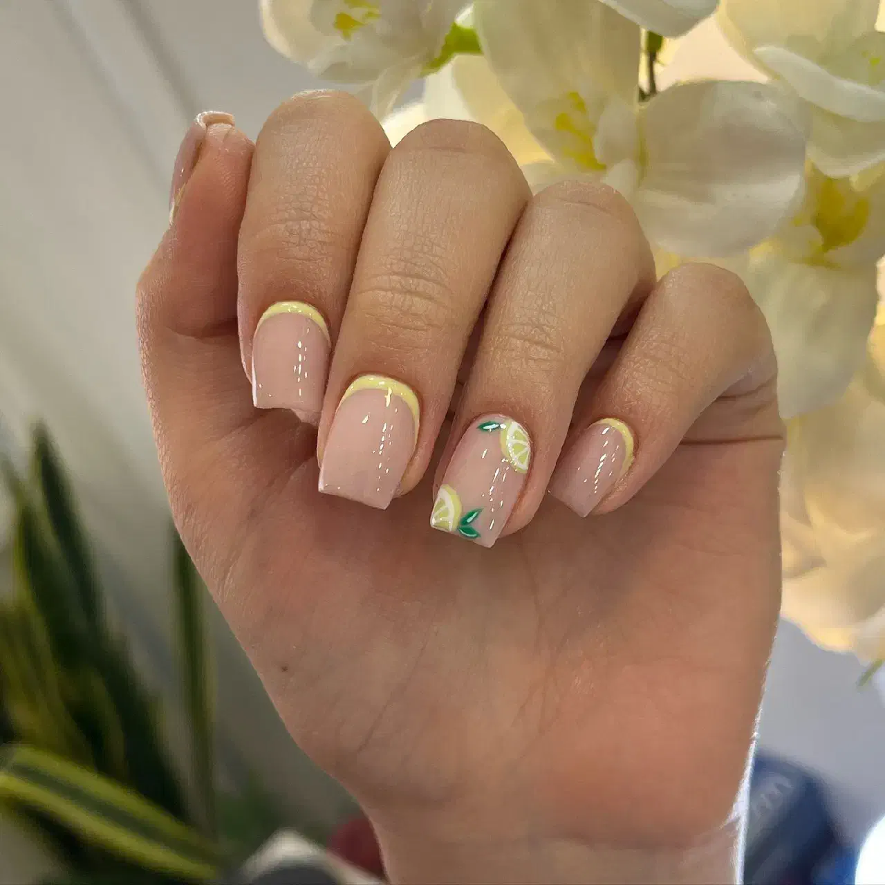 کاشت و ترمیم ناخن با قیمت اقتصادی|خدمات آرایشگری و زیبایی|اسلام‌شهر, باغ فیض|دیوار