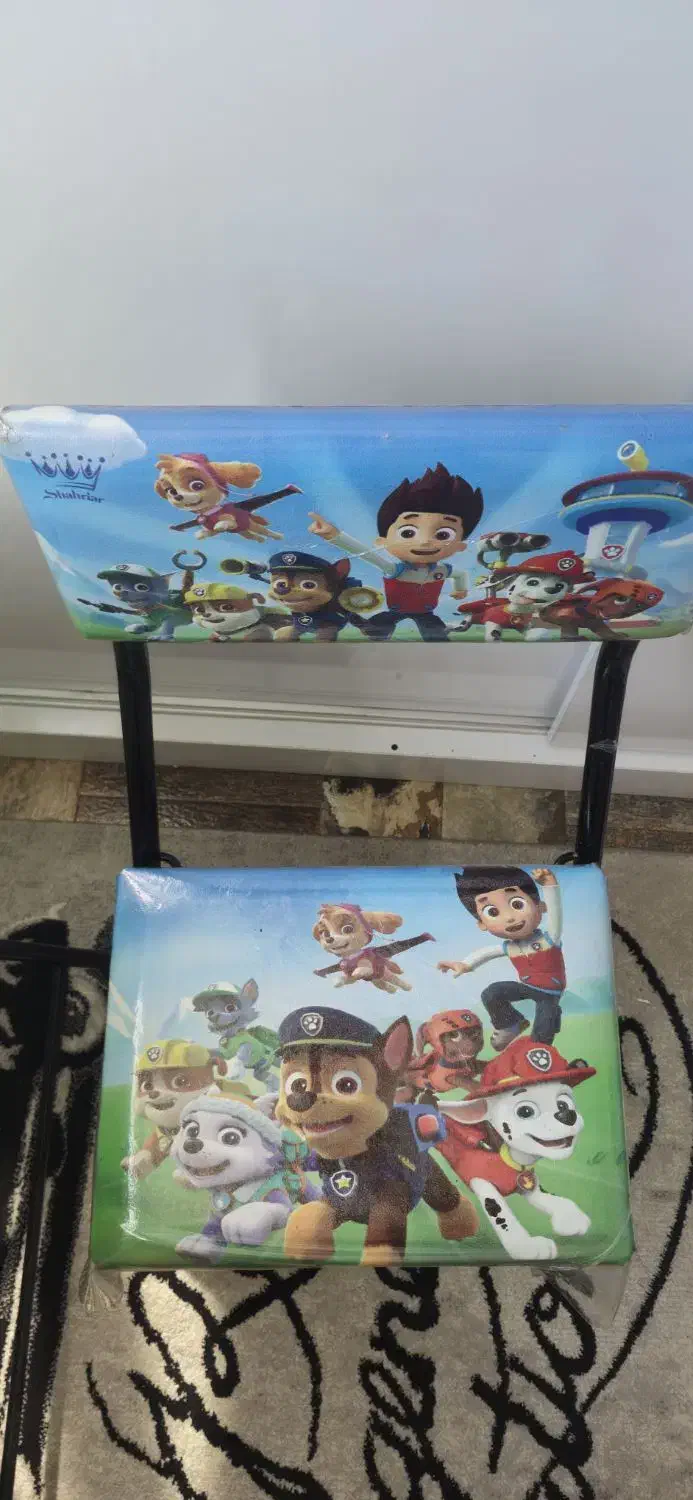 میز تحریر|میز تحریر و کامپیوتر|پرند, فاز ۴|دیوار