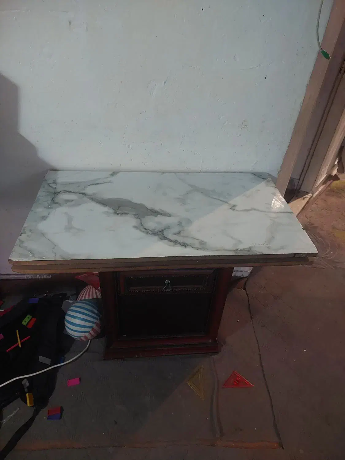 میز اینه شیک محکم|جاکفشی، کمد، دراور|رشت, چله خانه|دیوار