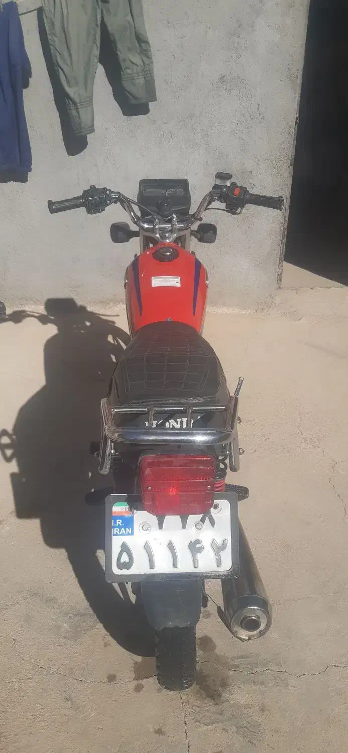 موتور سیکلت تیزپرتوس 200|موتورسیکلت|زاوه, |دیوار