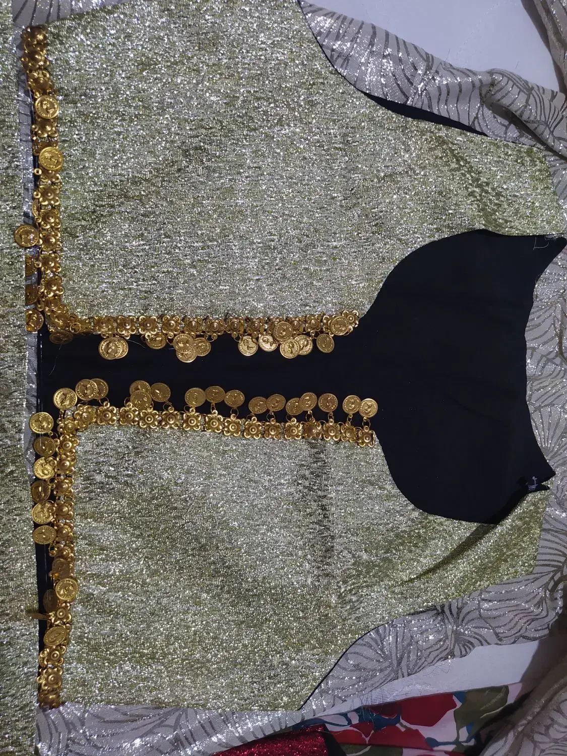 سورانی همراه کمر و سیخمه|لباس|مهاباد (آذربایجان غربی), |دیوار