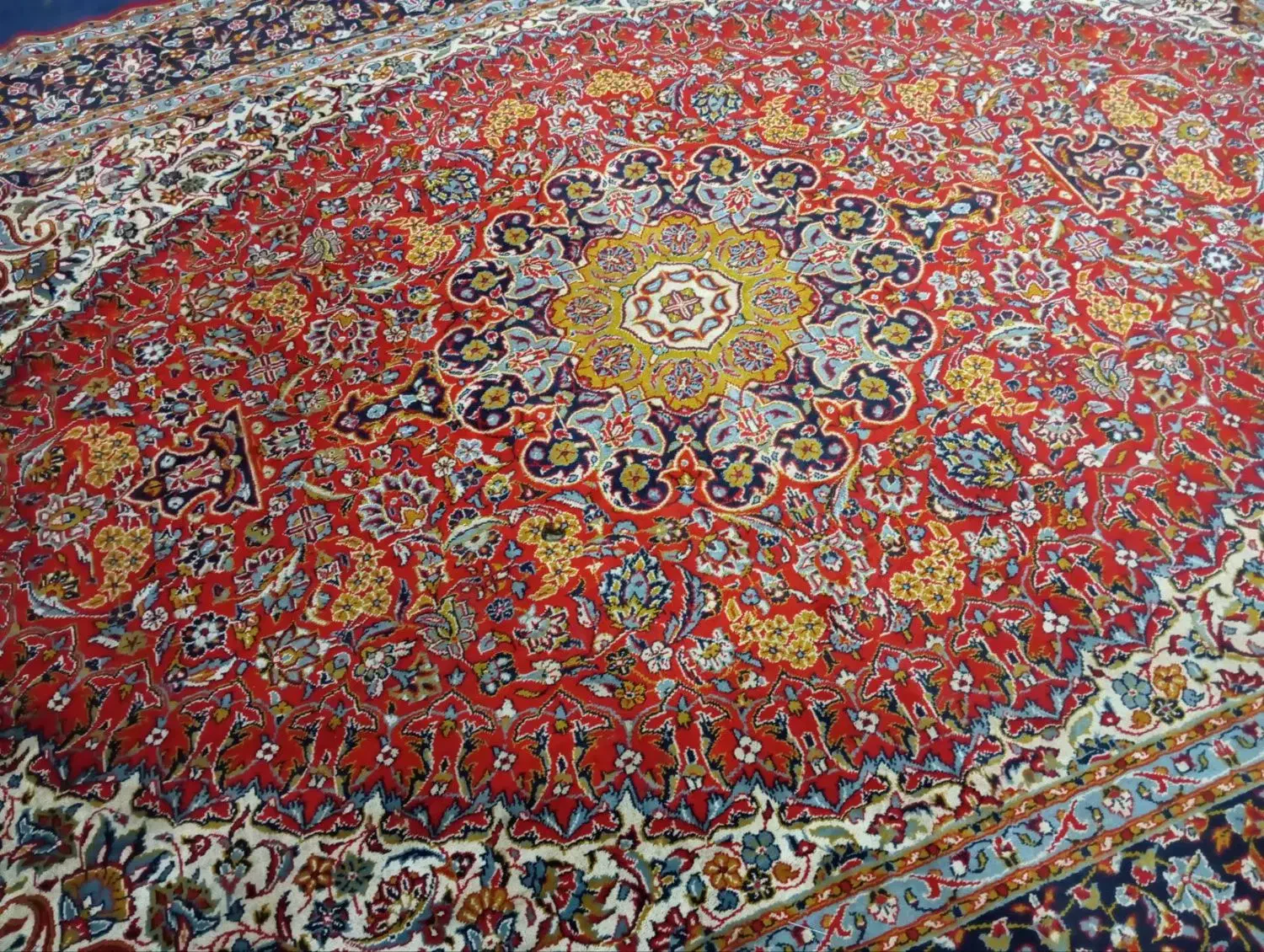 فرش قدیمی|فرش|زاهدان, |دیوار