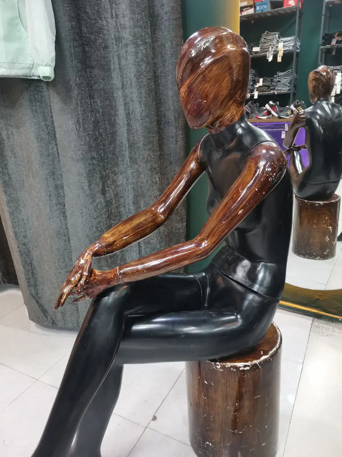 مانکن زنونه جنس خوب صحیح و سالم|فروشگاه و مغازه|دورود, |دیوار