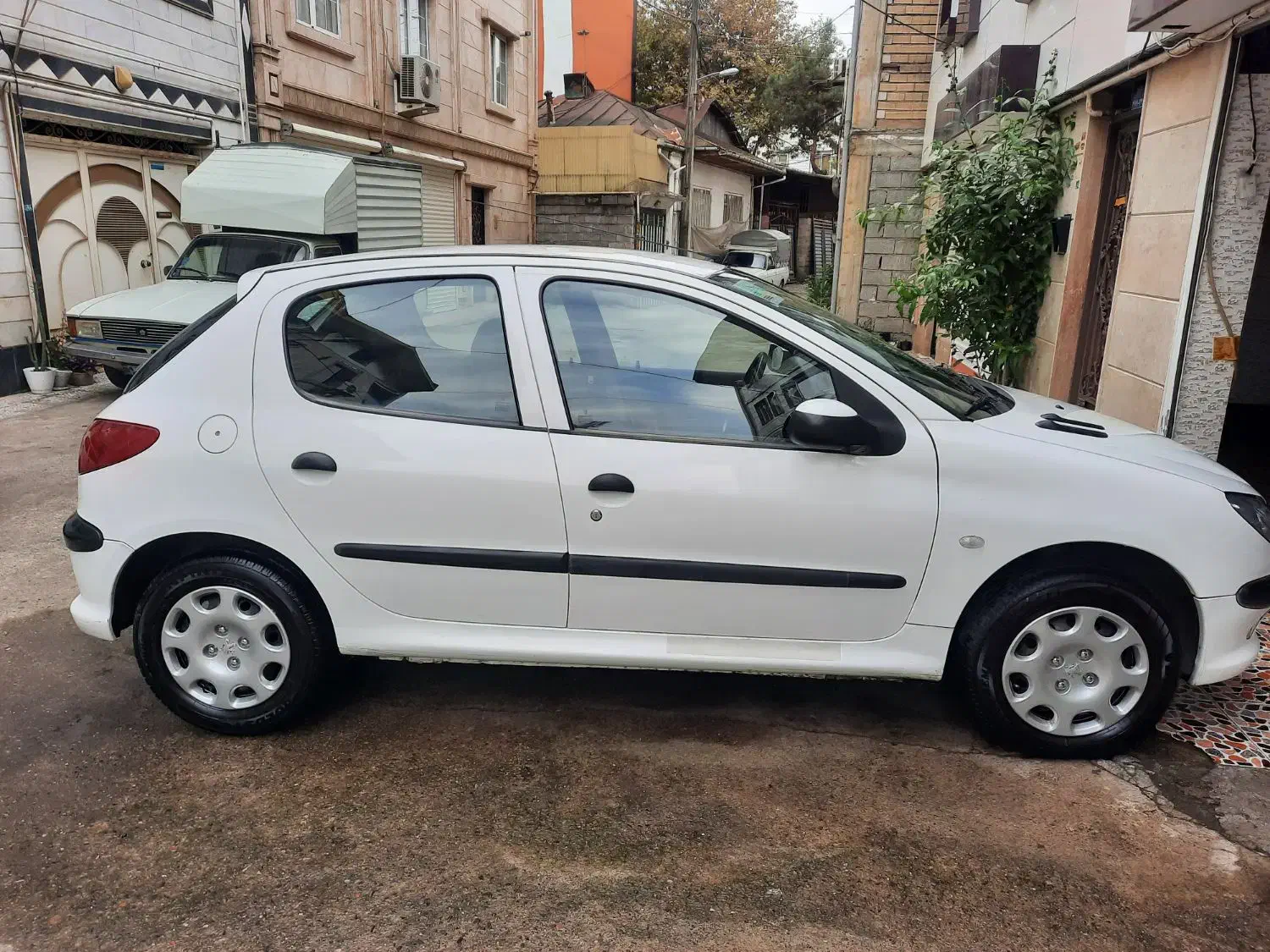 ۲۰۶دتیپ ۵ کم کار شاسی پلمپ بی رنگ|خودرو سواری و وانت|لنگرود, |دیوار