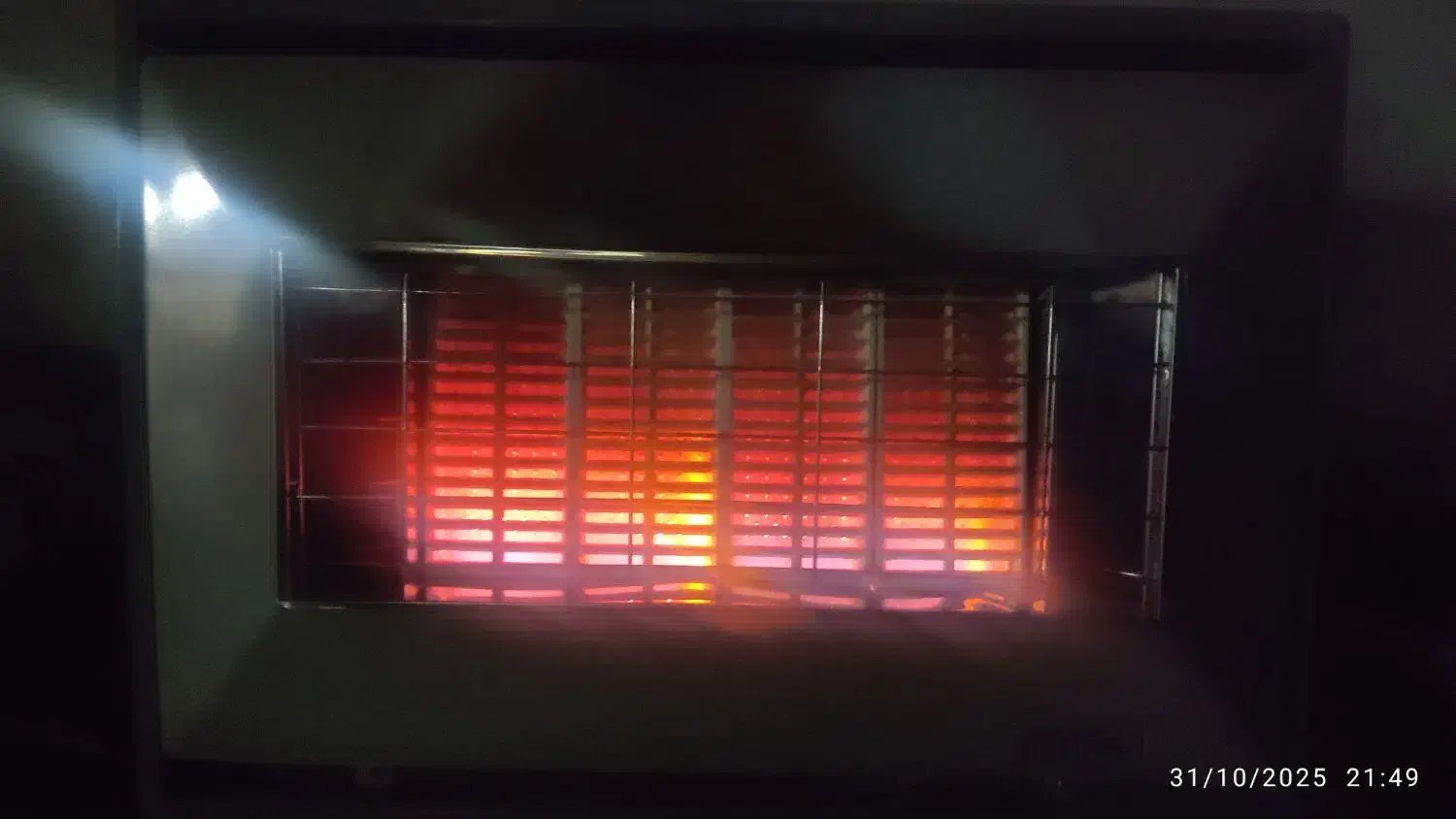 بخاری گازی دیواری انیورسال|بخاری، هیتر، شومینه|شیراز, شهرک گلستان|دیوار