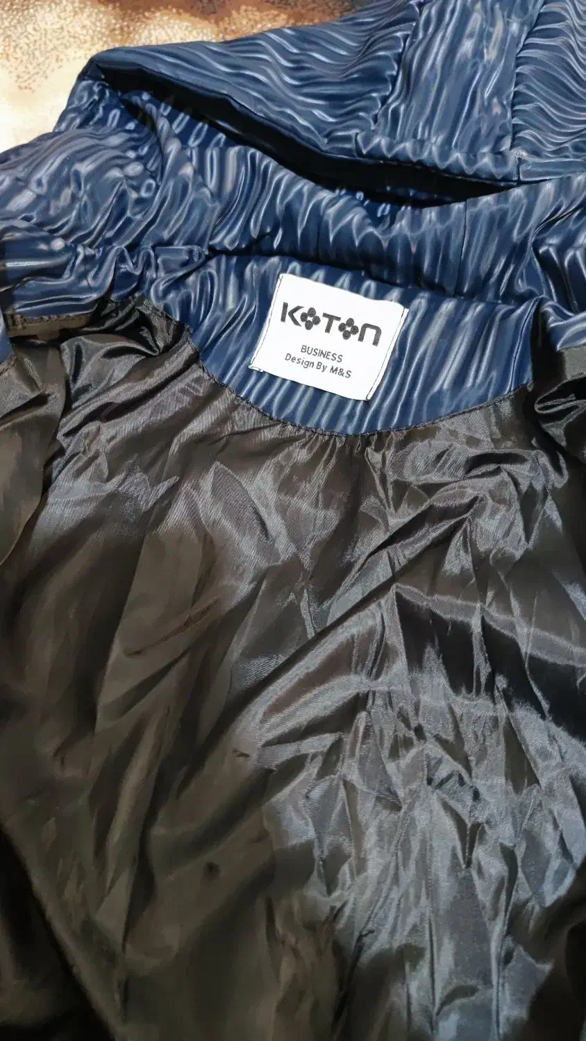 کاپشن|لباس|محمدشهر, شهرک پیام (مهرالبرز)|دیوار