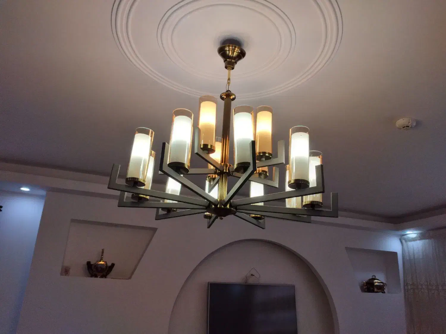 لوستر نئو کلاسیک|لوستر و چراغ آویز|قم, پردیسان|دیوار