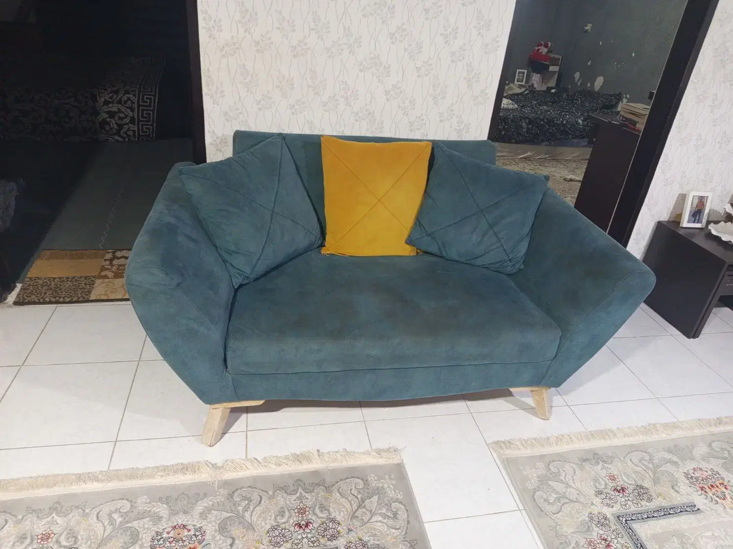 مبل ۸ نفره سالم|مبلمان خانگی و میز عسلی|آستارا, |دیوار