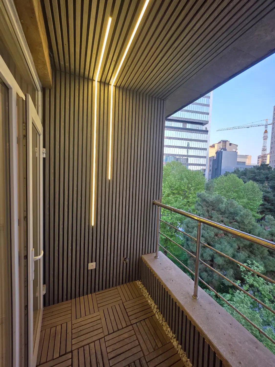 ۲۰۵ متر / فرمانیه / ۳ نبش / ویودار / تک واحدی|فروش آپارتمان|تهران, کامرانیه|دیوار