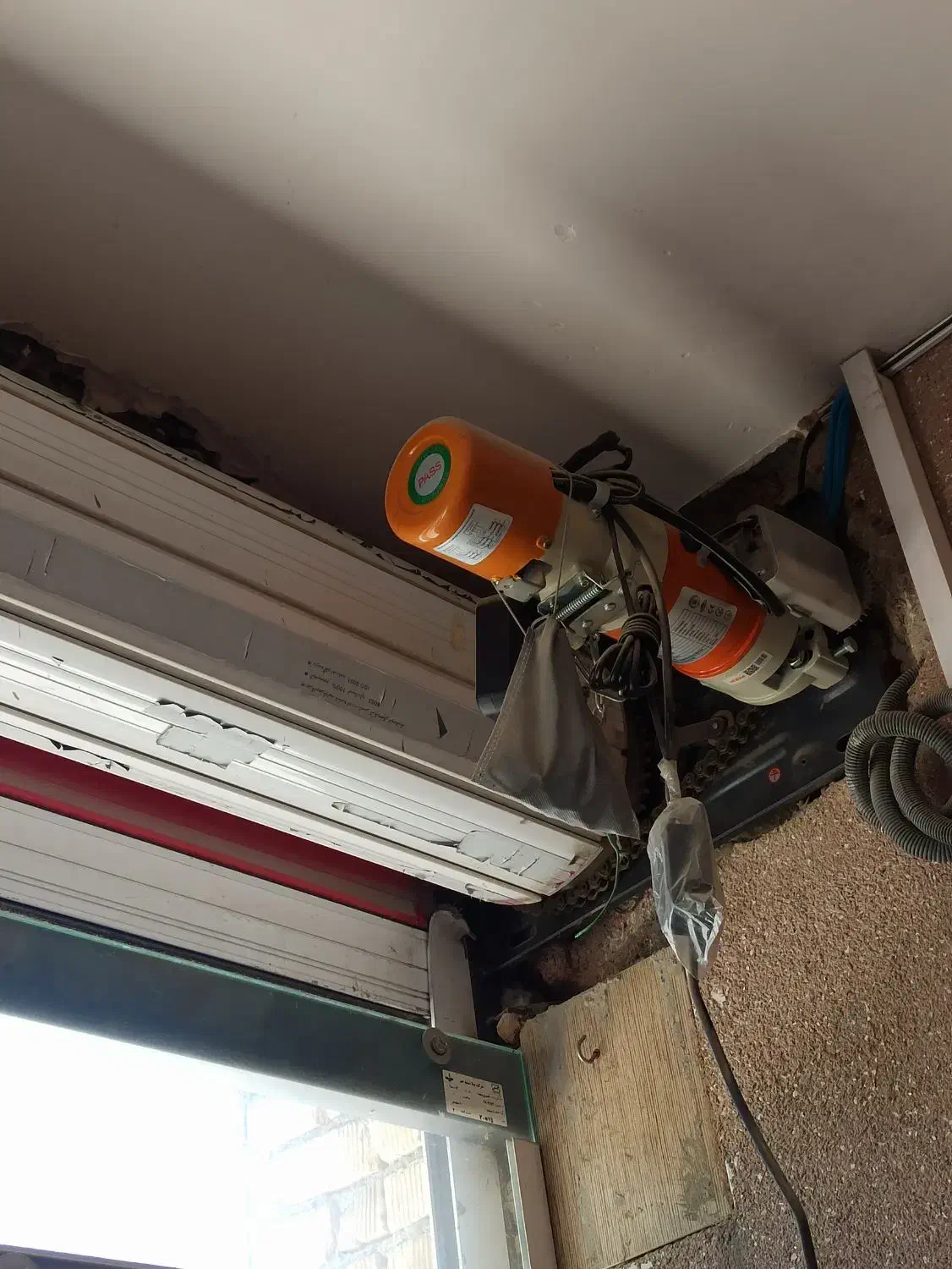 درب برقی در حد|مصالح و تجهیزات ساختمان|مرودشت, ولایت|دیوار