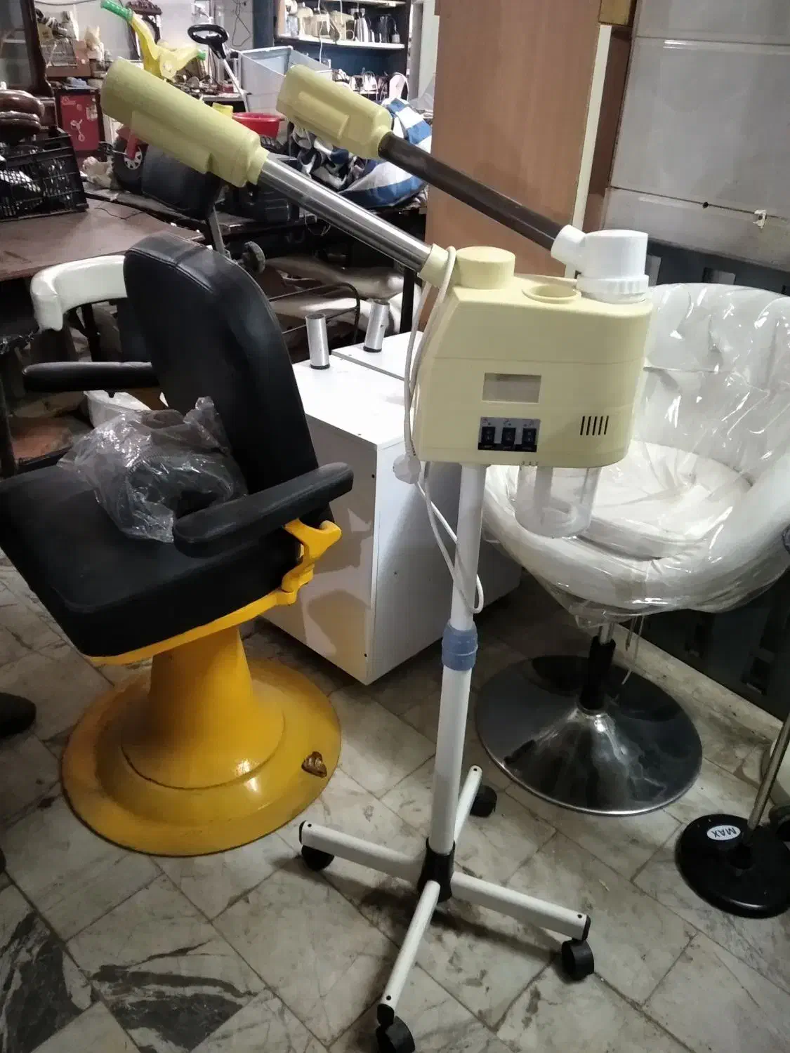 لوازم آرایشگاه|آرایشگاه و سالنهای زیبایی|بروجرد, |دیوار