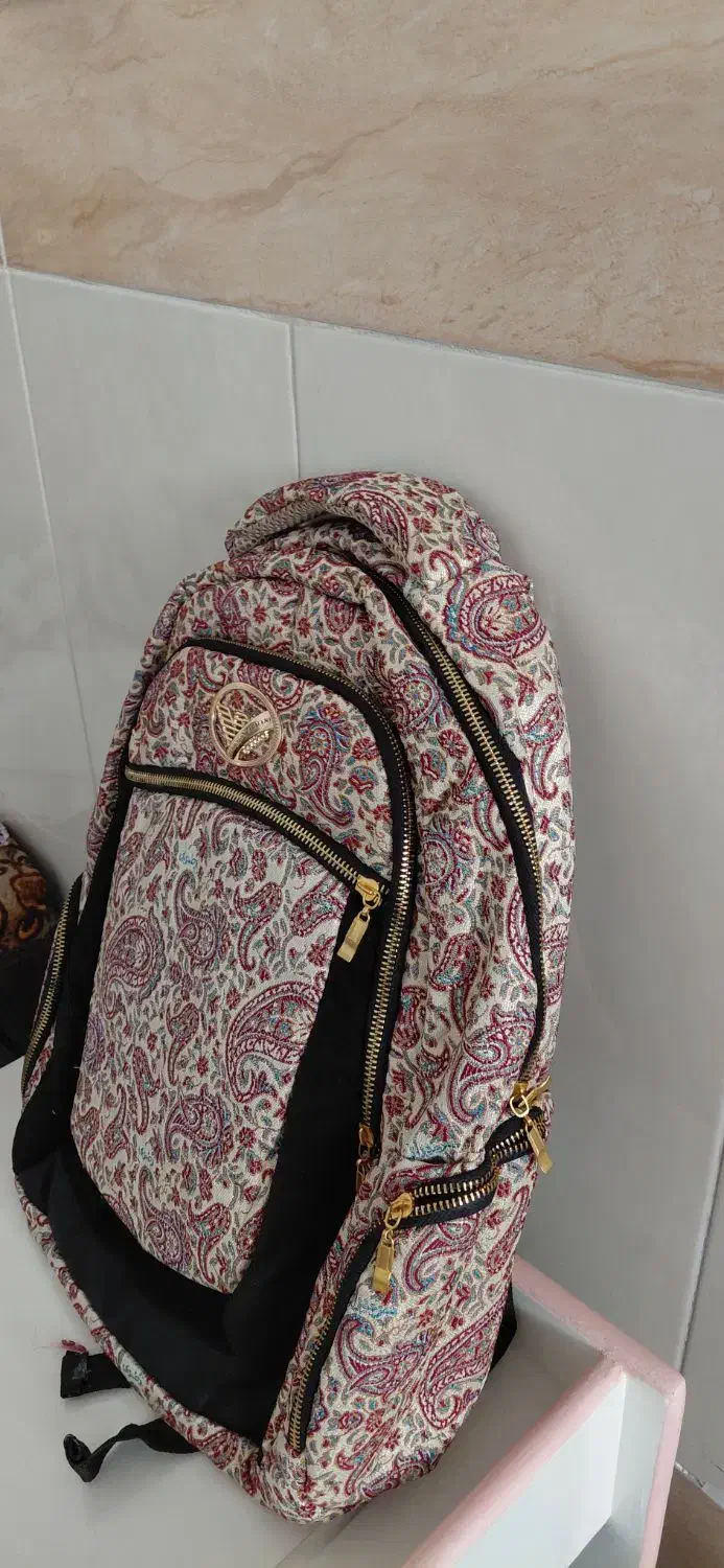 کوله پشتی نو|کیف، کفش، کمربند|قم, خاکفرج|دیوار