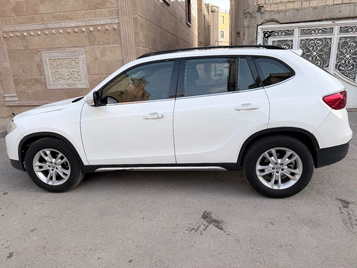 برلیانس شاسی v5|خودرو سواری و وانت|شیراز, انجیر|دیوار