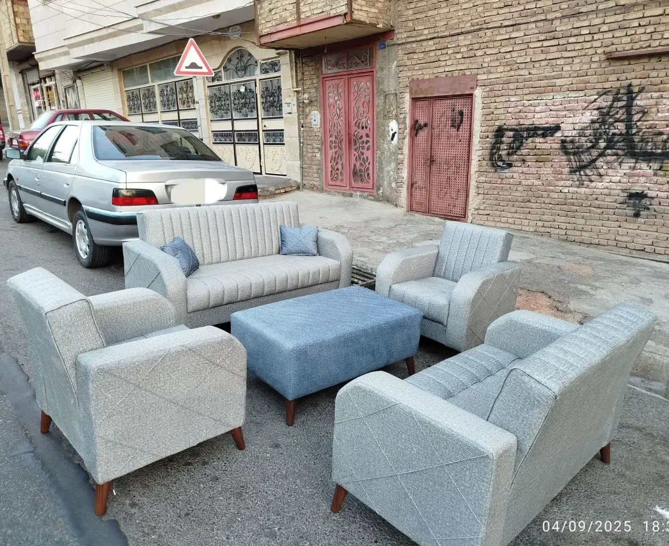 فروش ویژه مبل و تخت خواب محسن / کیفیتی بی‌نظیر|مبلمان خانگی و میز عسلی|تبریز, |دیوار