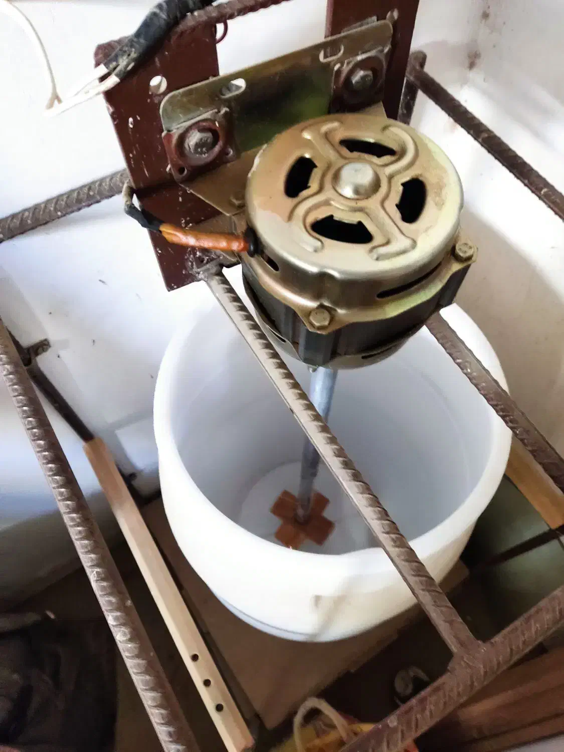 کرهگیردستساز ومقداریوسایللبنیاتی|سایر لوازم برقی|خمین, |دیوار