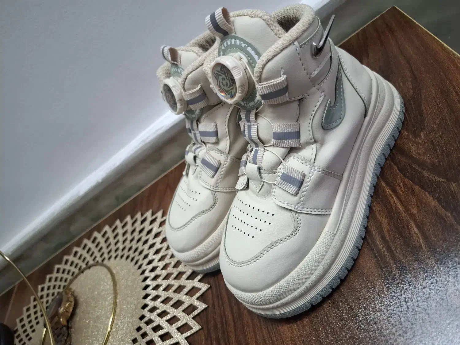 کتونی ساق دار|کفش و لباس بچه|قم, شهرک فاطمیه|دیوار