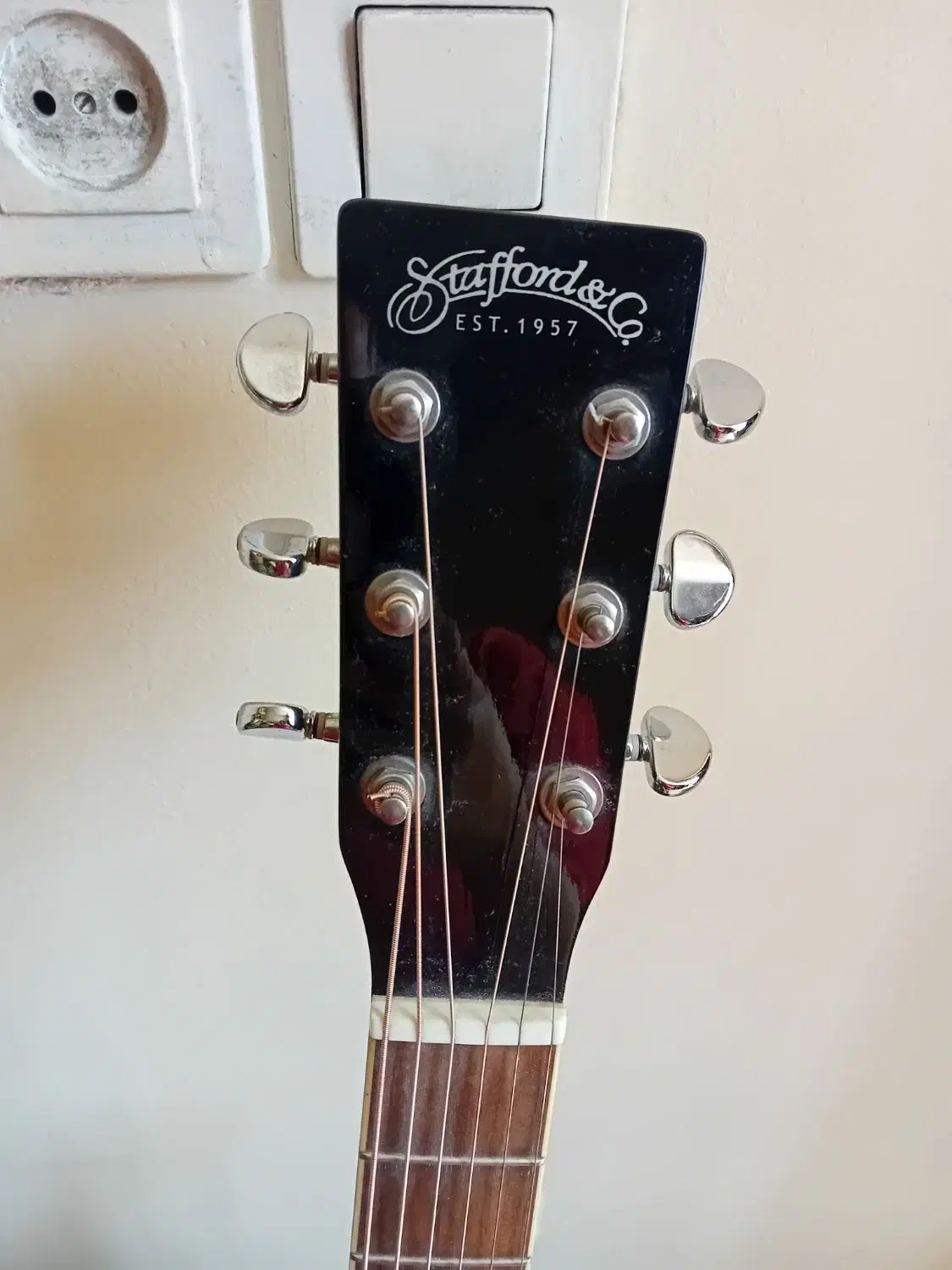گیتار Stafford and co. مدل 1957|گیتار، بیس، امپلیفایر|تهران, امیرآباد|دیوار