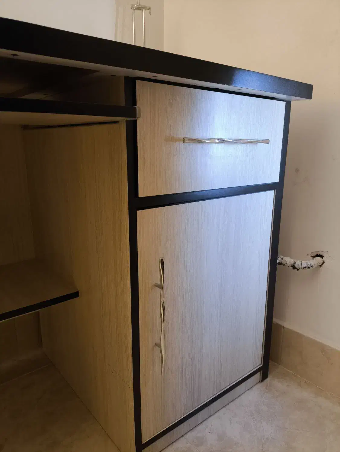 میز تحریر|میز تحریر و کامپیوتر|زرندیه, |دیوار