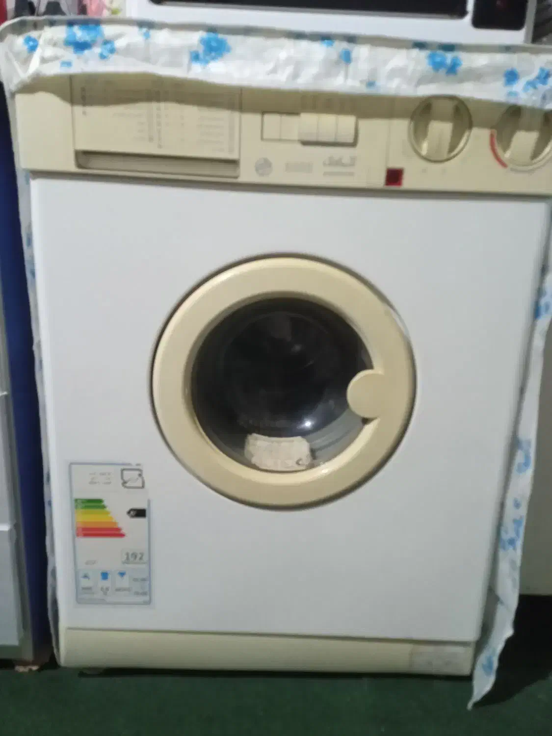 ماشین لباسشویی|ماشین لباسشویی و خشک‌کن لباس|جیرفت, |دیوار