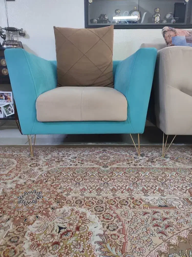 مبل ۷ نفره کار کرده در حد نو|مبلمان خانگی و میز عسلی|شاهینشهر, گزبرخوار|دیوار