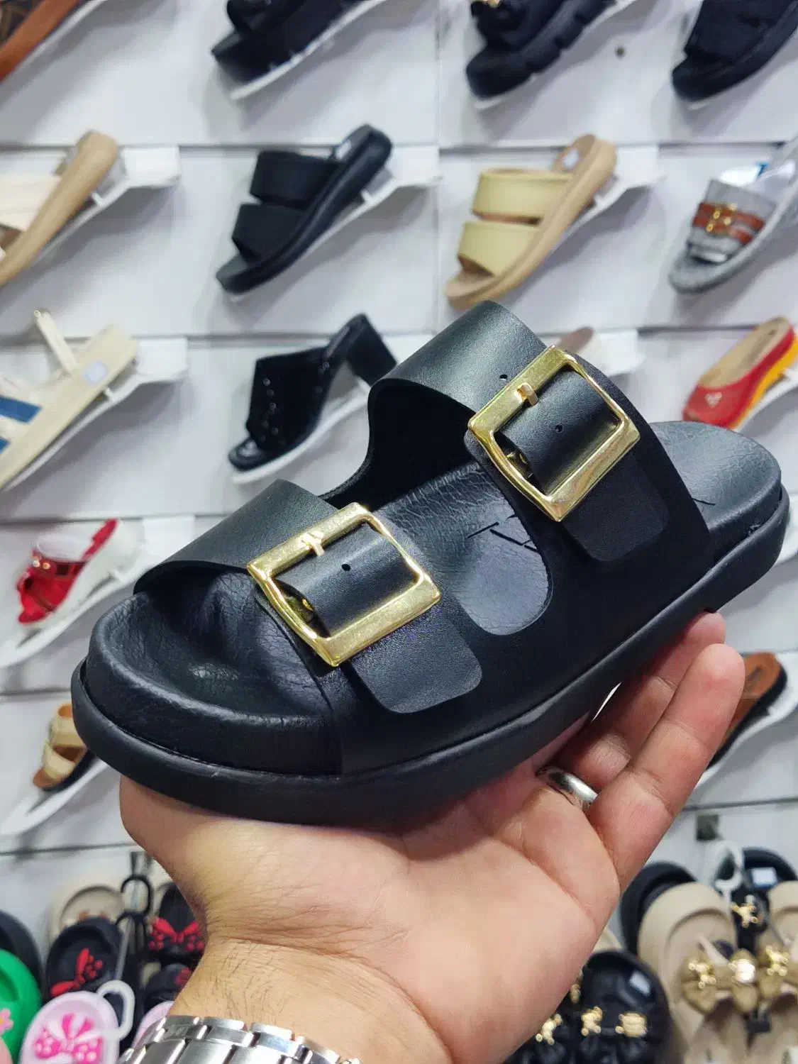 ۳۰۰جفت دمپایی زنانه|کیف، کفش، کمربند|ملکشاهی, |دیوار