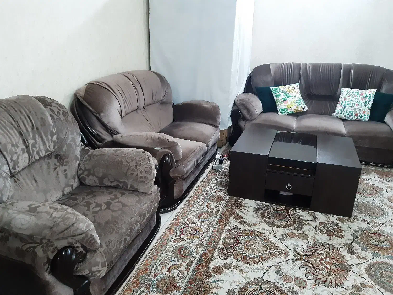مبل راحتی هفت نفره|مبلمان خانگی و میز عسلی|ری, شهید بهشتی|دیوار