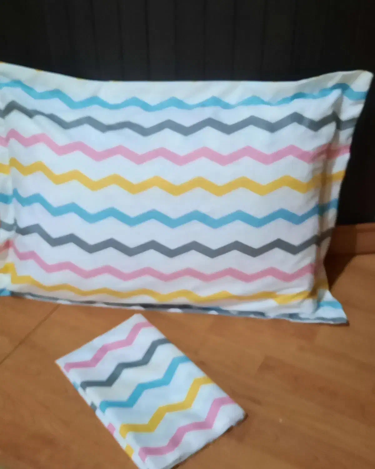 روبالشی زیپ دار و رنگ ثابت|رختخواب، بالش، پتو|قزوین, |دیوار