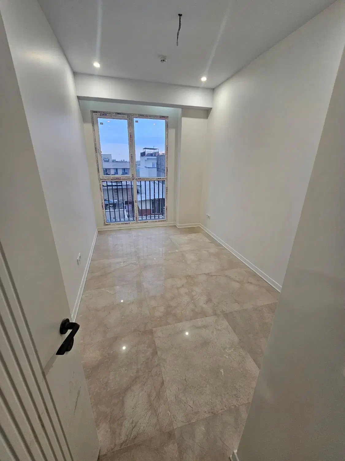 حسین آباد نوساز کلید نخورده ۱۰۵ متر