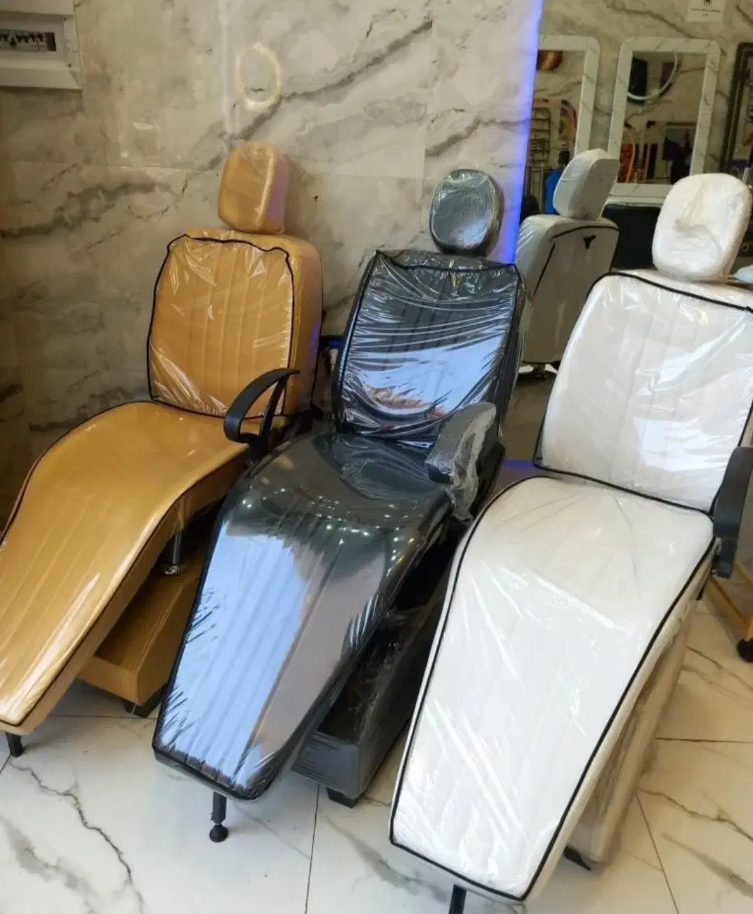 آینه قدی صندلی میزناخن فلزی ترولی سرشور تخت مژه|آرایشگاه و سالن‌های زیبایی|سردشت, |دیوار