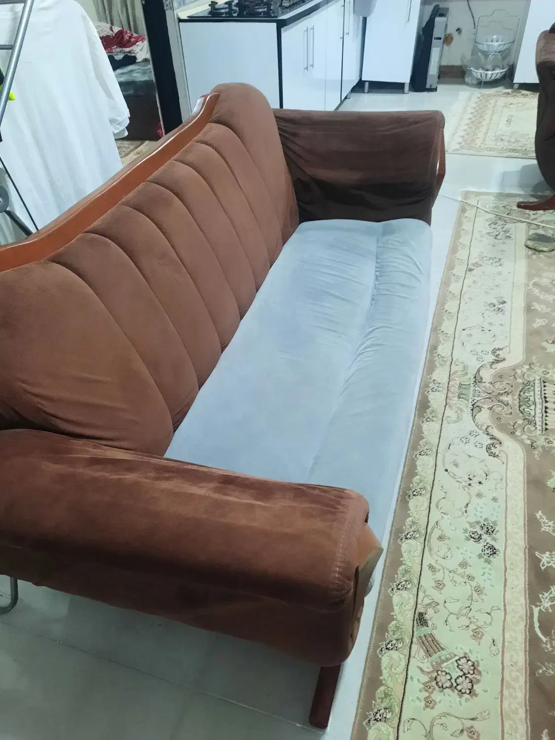 مبل ۷ نفره|مبلمان خانگی و میز عسلی|رشت, پل تالشان|دیوار