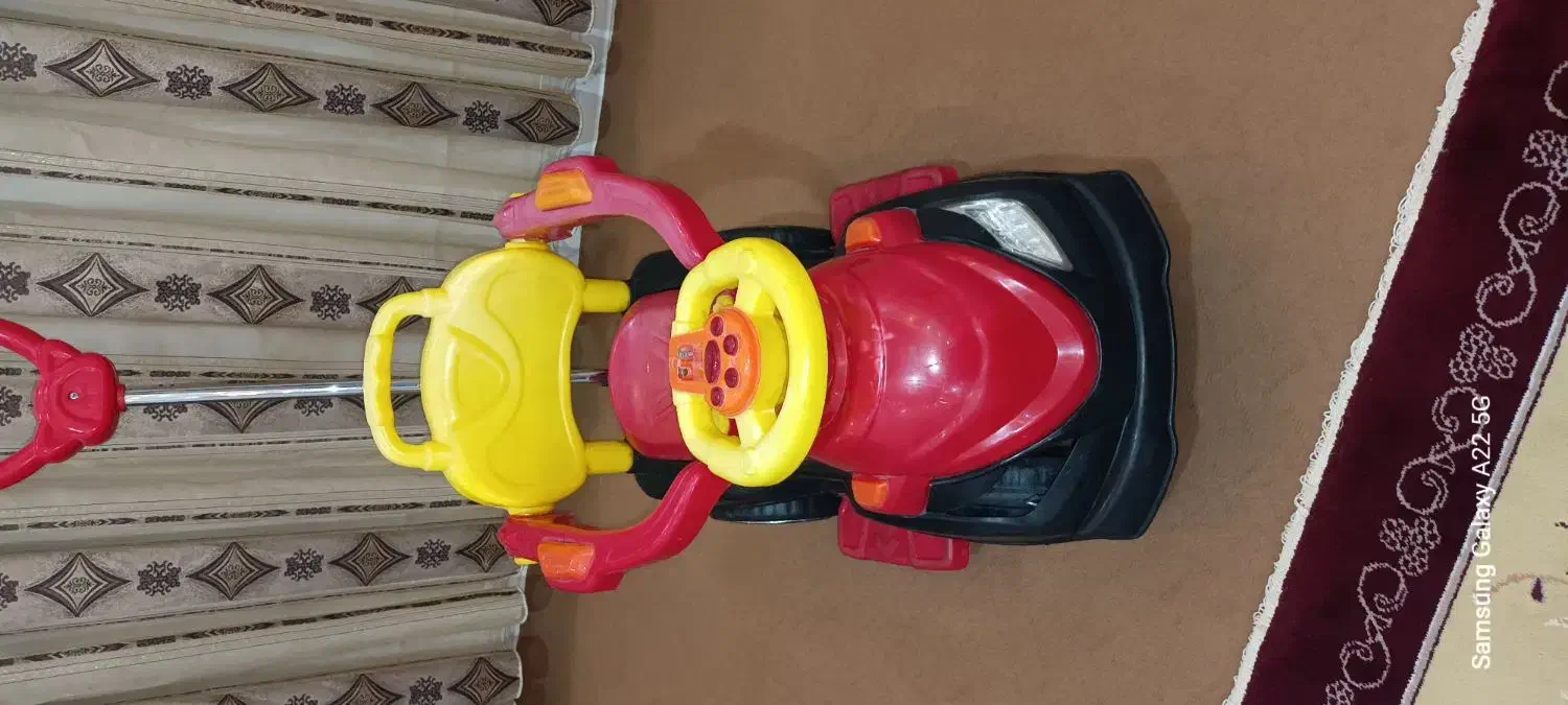 چرغ پچه|اسباب‌بازی بچه|مراغه, |دیوار