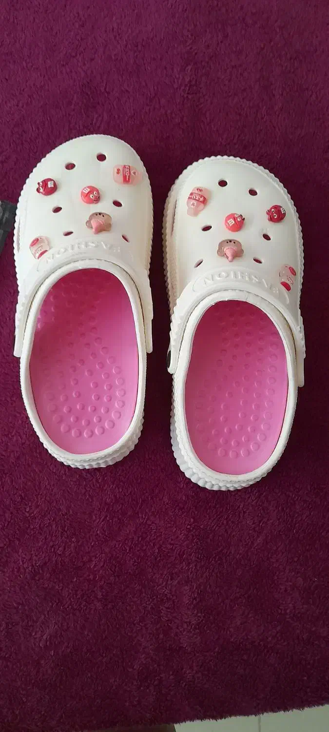 کراکس|کیف، کفش، کمربند|اندیشه, اندیشه فاز ۱|دیوار