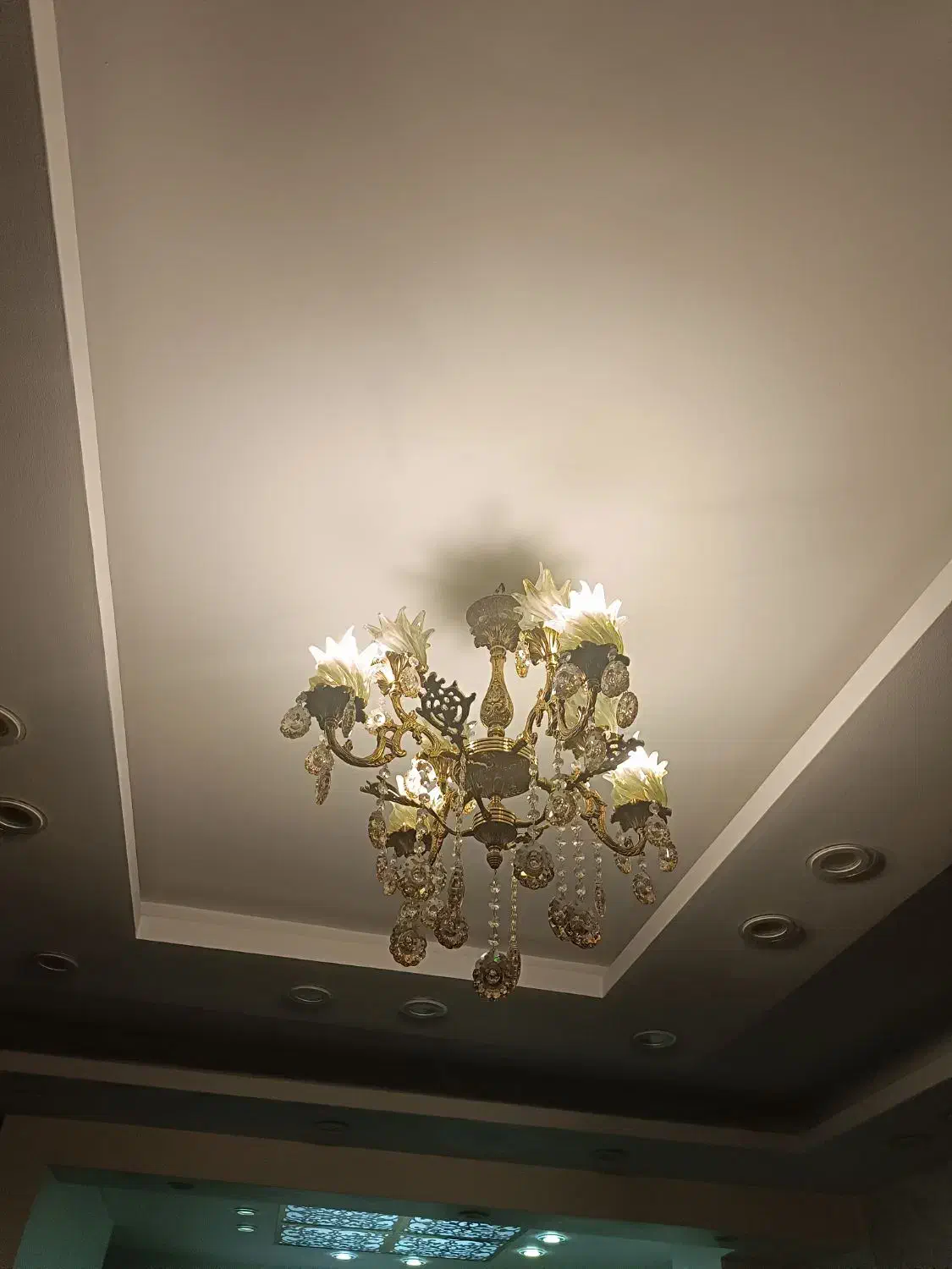 لوستر 4شاخ برنجی اصل|لوستر و چراغ آویز|باغستان, |دیوار