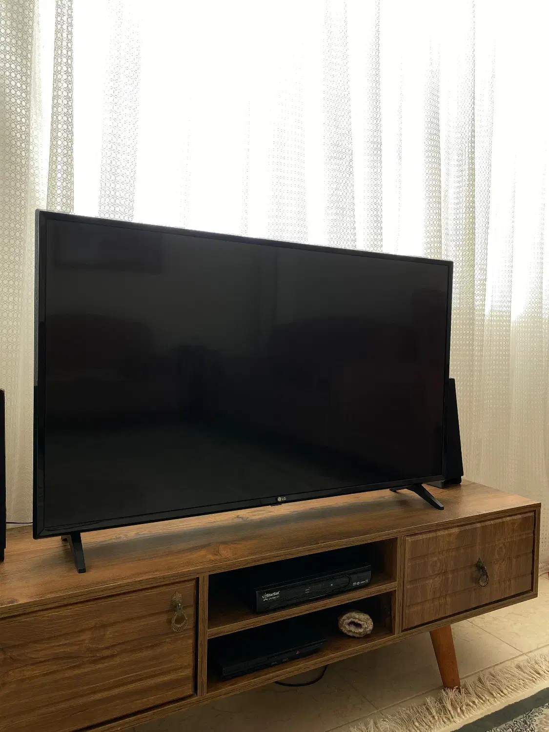 تلویزیون ال جی ۴۳ اینچ|تلویزیون و پروژکتور|شاهین‌شهر, خانه کارگر|دیوار