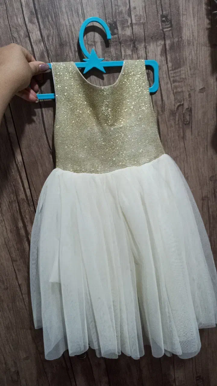 لباس دخترانه|لباس|فولادشهر, A1|دیوار