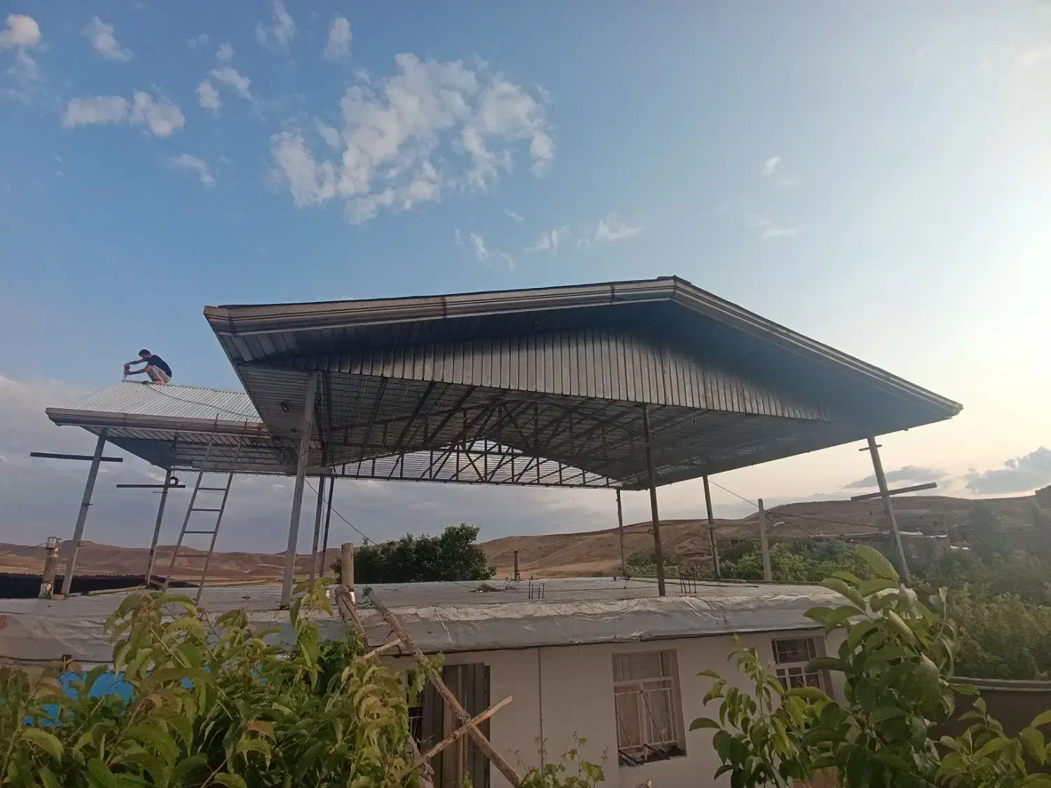 جوشکاری اسکلت وشیروانی،سوله،فنداسیون،سقف تیرچه|خدمات پیشه و مهارت|آبیک, |دیوار