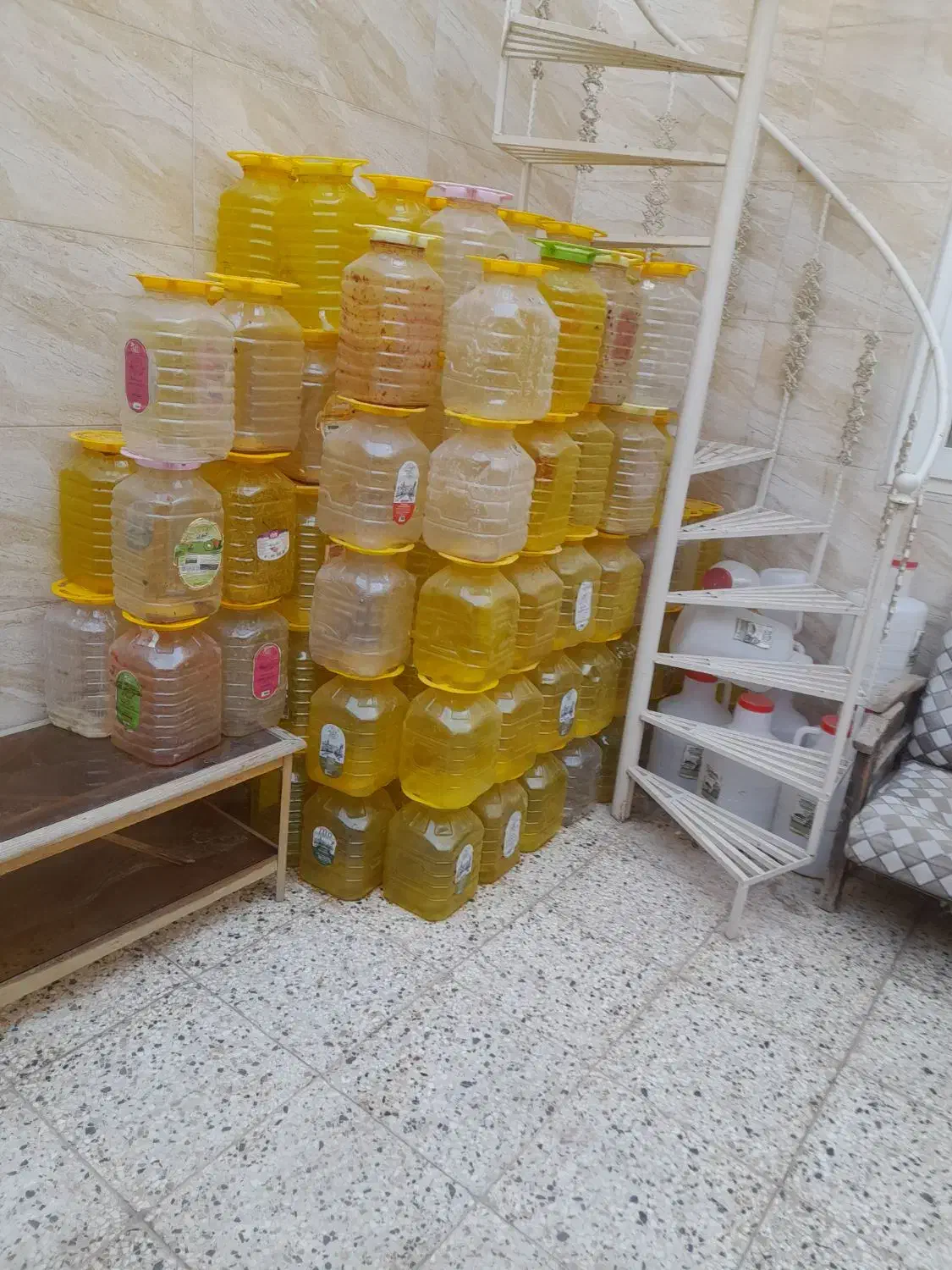 پت های ۱۰کیلویی|ظروف نگهدارنده، پلاستیکی، یکبارمصرف|سمنان, |دیوار