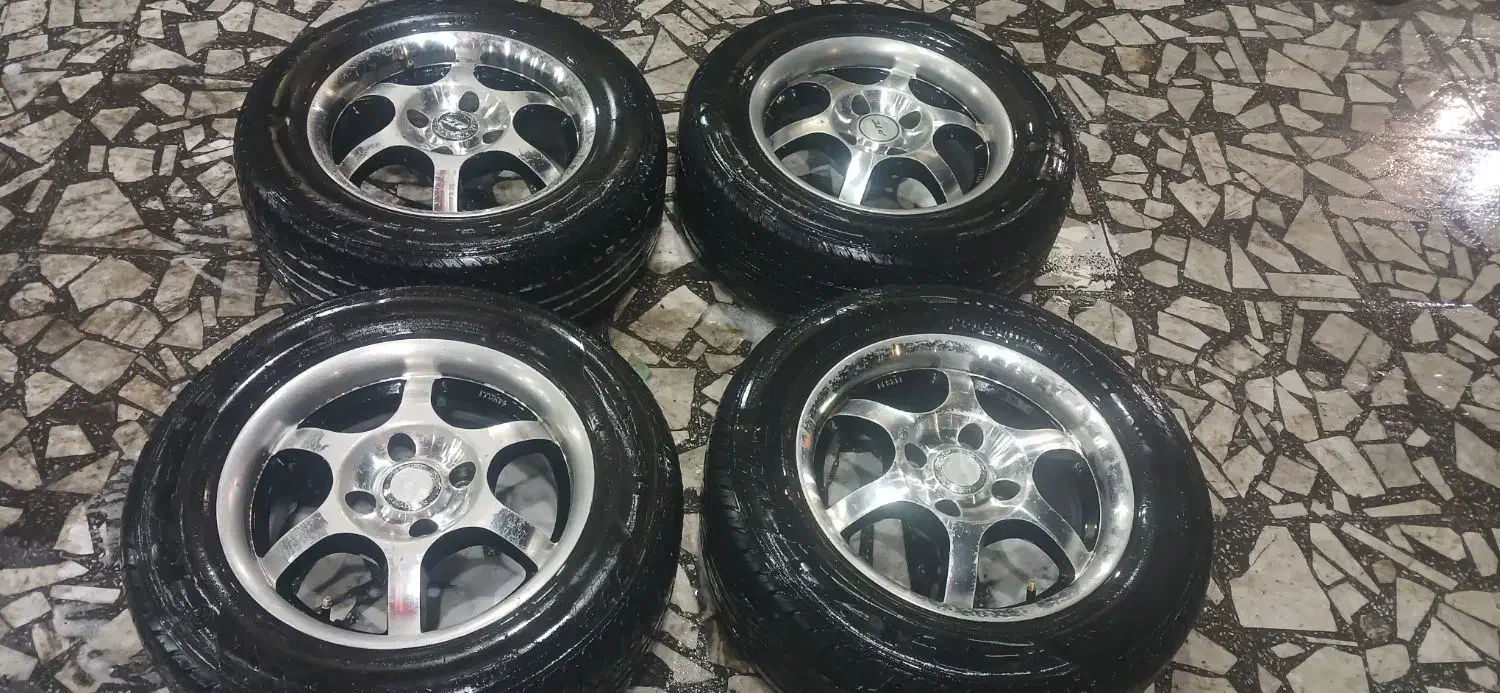 رینگ و لاستیک سایز ۱۴|قطعات یدکی و لوازم جانبی|رشت, فرودگاه سردار جنگل رشت|دیوار