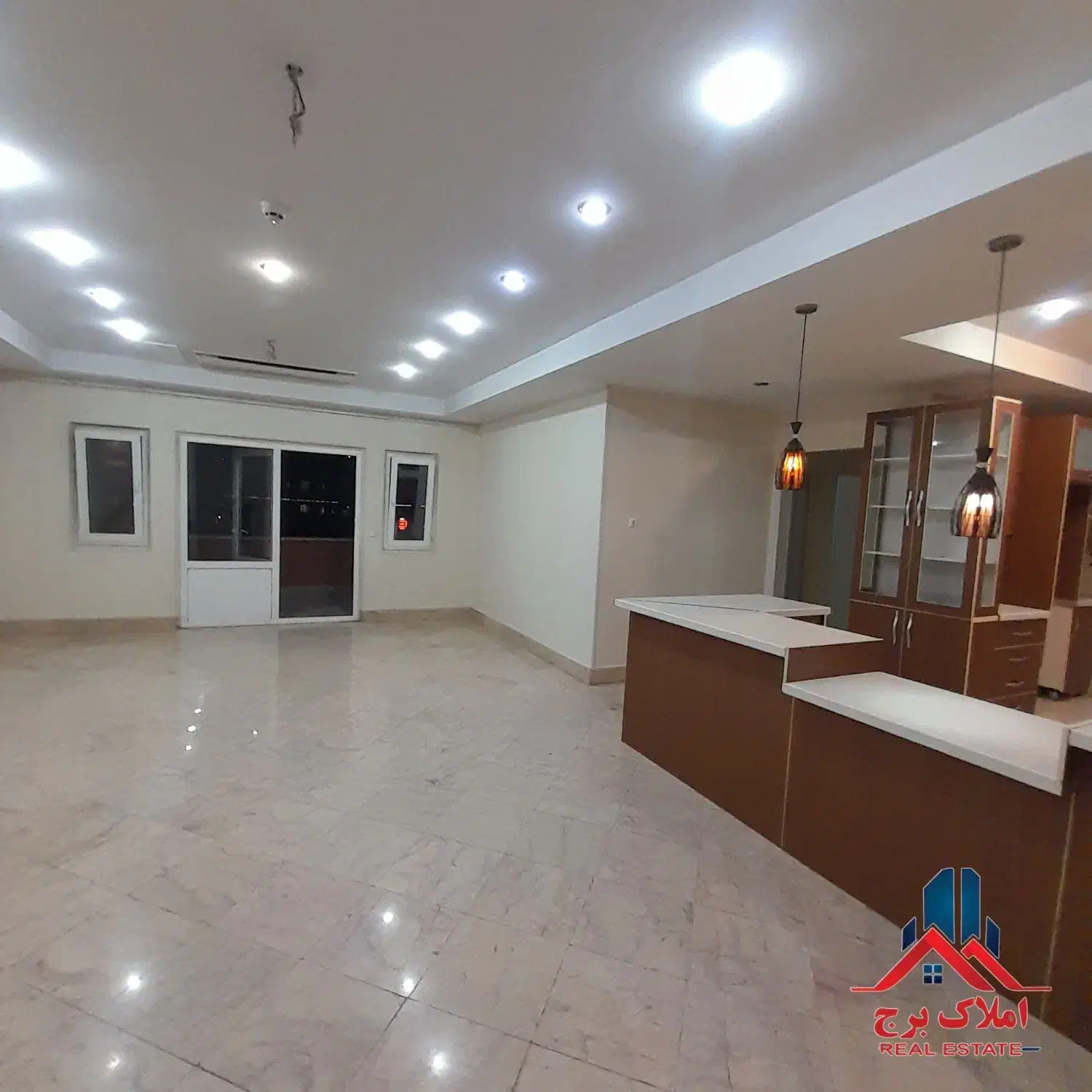 *شهرک چشمه ۱۲۵متر ۲خ ۲تراس ۲انباری طبقه آخر برج*