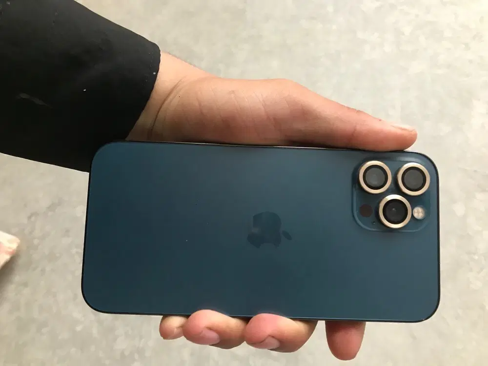 iPhone 12 pro max|موبایل|خوی, |دیوار