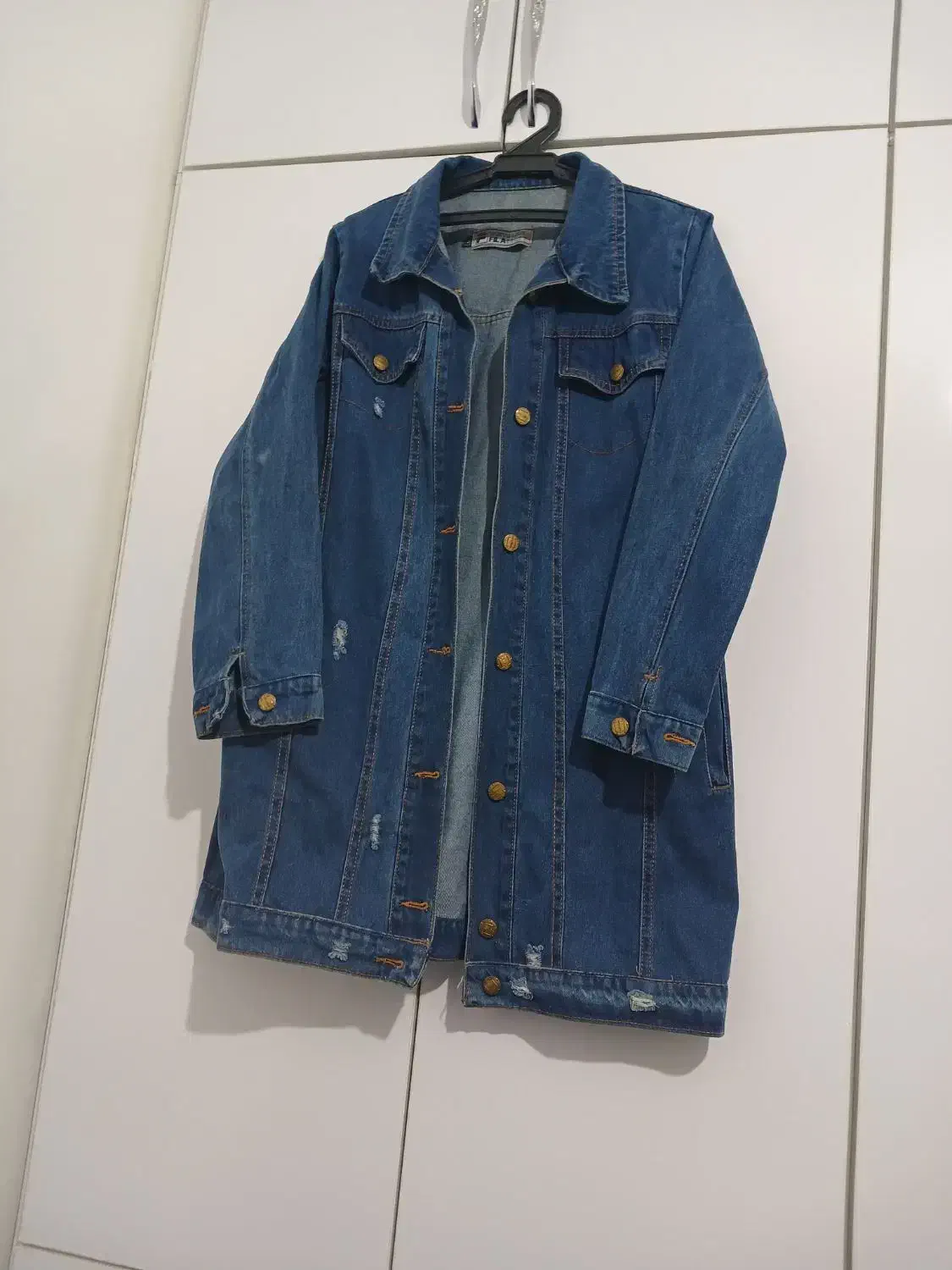 مشکی ۲۵۰سفید ۱۴۰ پالتو قرمز ۲۲۰ هزار تومان|کیف، کفش، کمربند|اسلامآباد غرب, |دیوار