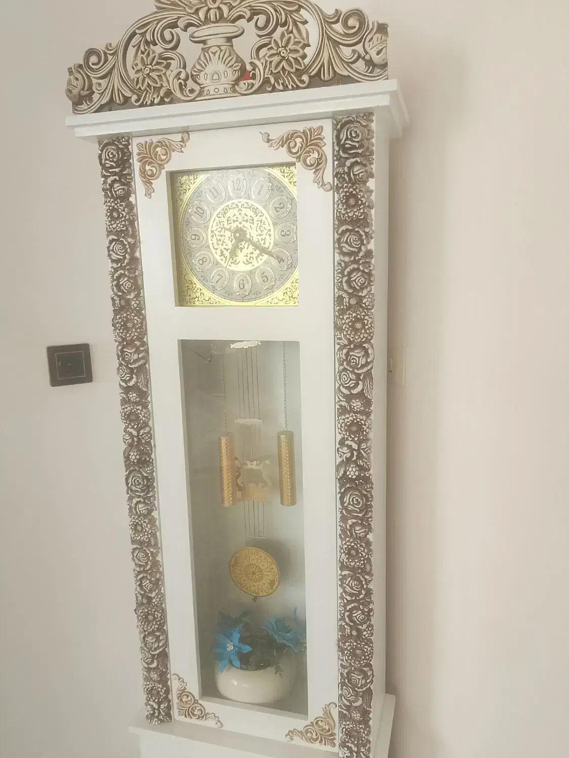 ساعت ایستاده و میز تی وی در حد نونو|میز تلویزیون|ایلام, |دیوار