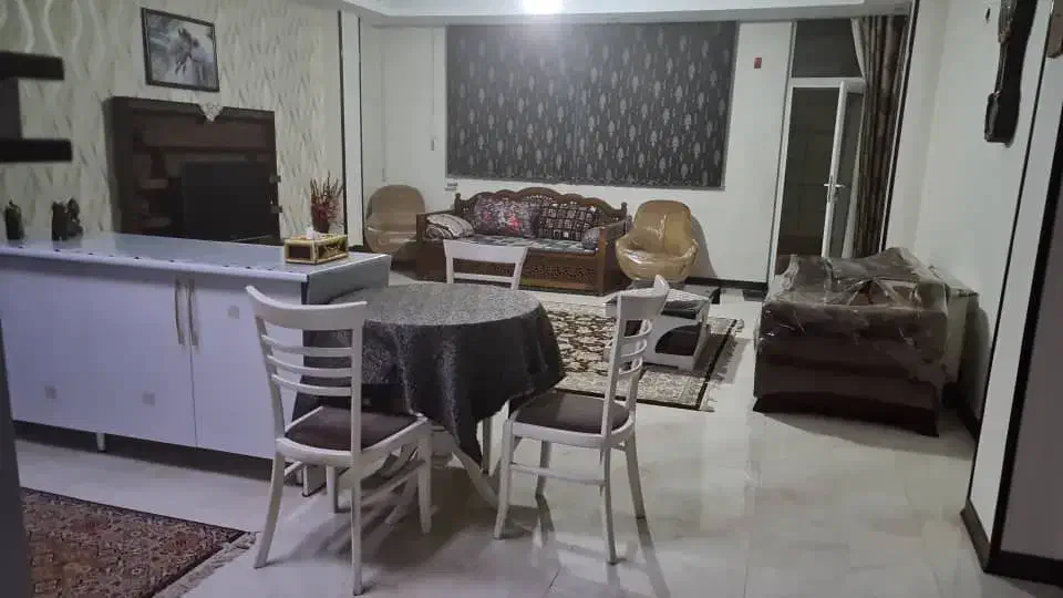 اجاره سوییت کوتاه مدت هست و ساعتی اجاره داده نمیشه|اجارهٔ کوتاه‌مدت آپارتمان و سوئیت|شاهین‌شهر, خانه کارگر|دیوار