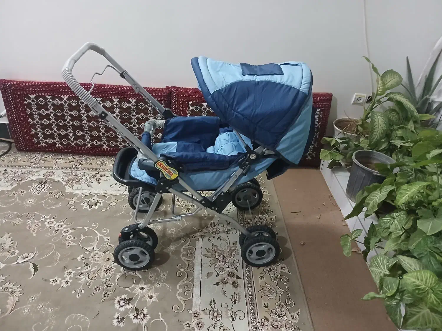 دو عدد کالسکه|کالسکه و لوازم جانبی|خمینی‌شهر, |دیوار